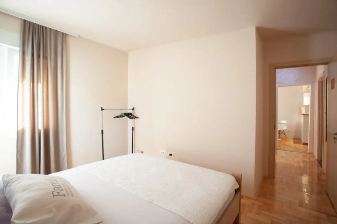 Izdavanje, dvosoban stan, 55m², Ljubović, Podgorica