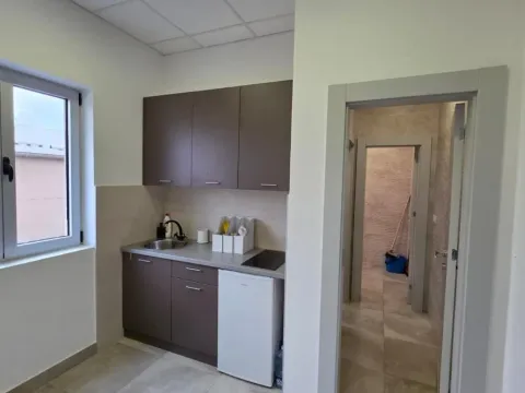 Rent, office space, 400m², Leštane, Grocka - image 12