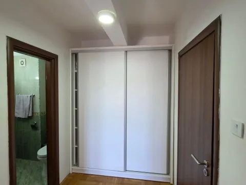 Rent, two bedroom apartment, 65m², Podgorica, Crna Gora - image 7
