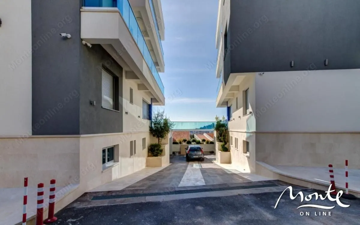 Sale, house, 329m², Centar, Budva