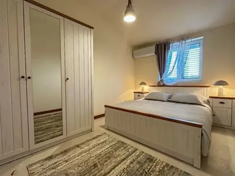 Izdavanje, trosoban stan, 114m², Momišići, Podgorica - image 12