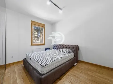 Prodaja, četvorosoban stan, 118m², Crveni Krst, Beograd - image 11
