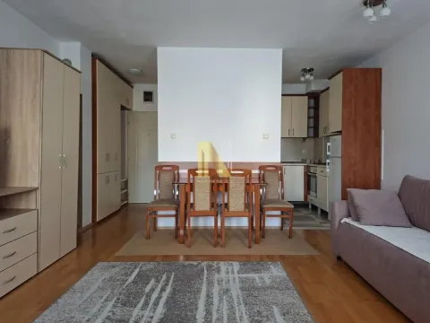 Izdavanje, garsonjera, 35m², Bulevar Oslobodjenja, Novi Sad Sve Podlokacije - image 9