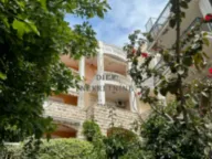 Izdavanje, dvosoban stan, 105m², Sveti Stefan, Budva - image 11