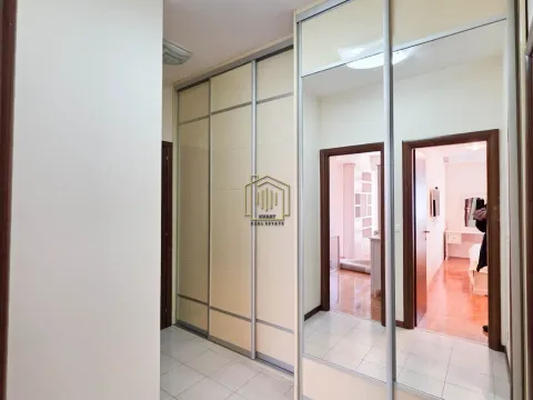 Sale, two bedroom apartment, 92m², City Kvart, Podgorica - image 11