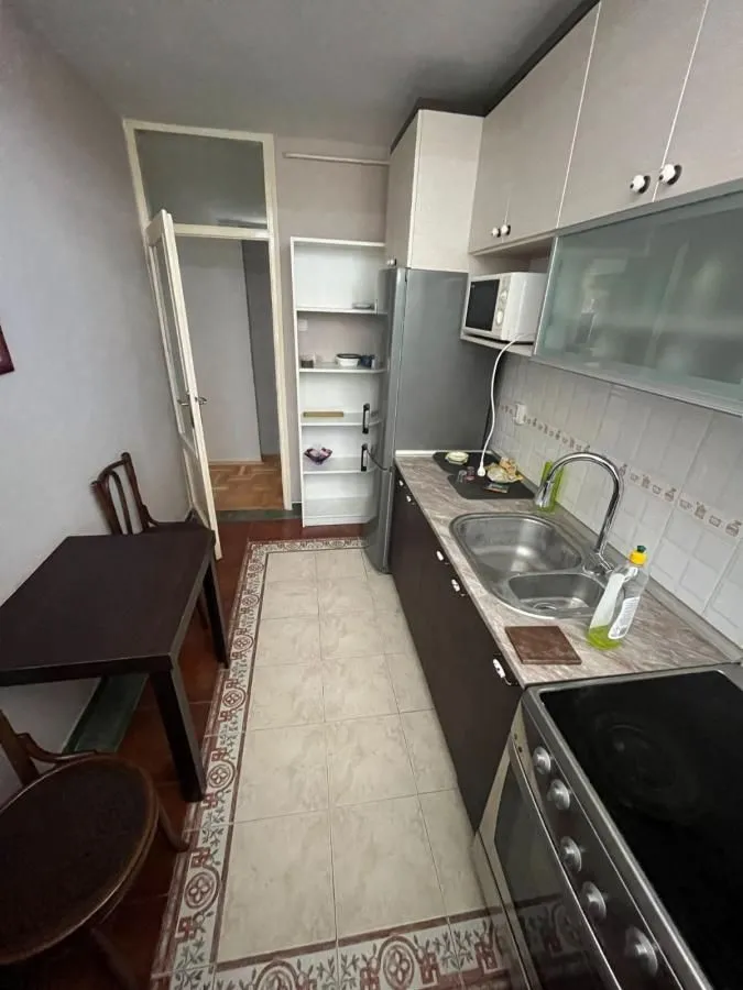 Izdavanje, dvosoban stan, 51m², Centar, Niš