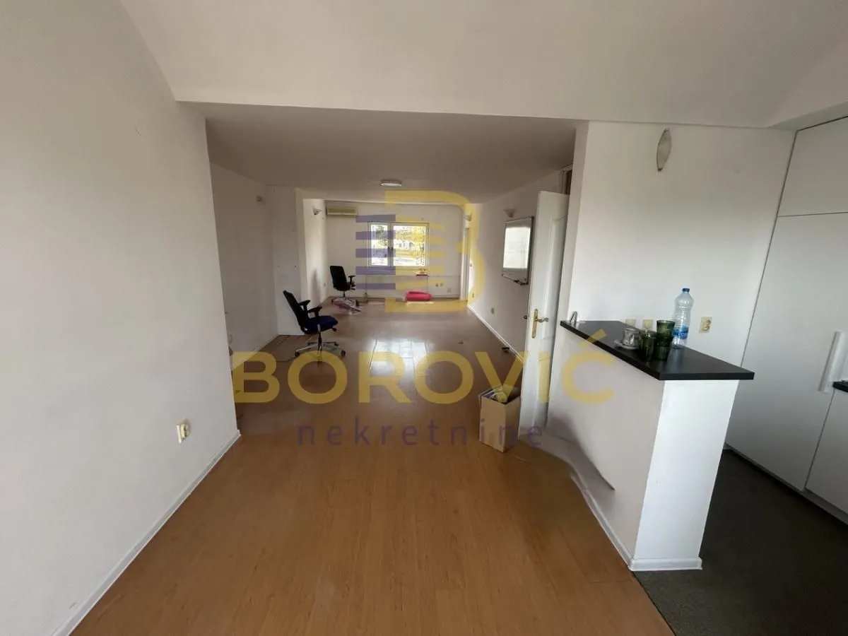 Sale, apartment, 176m², Autokomanda, Voždovac Sve Podlokacije