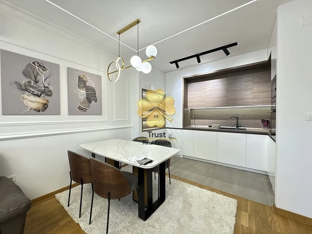 Izdavanje, dvosoban stan, 70m², City Kej, Podgorica