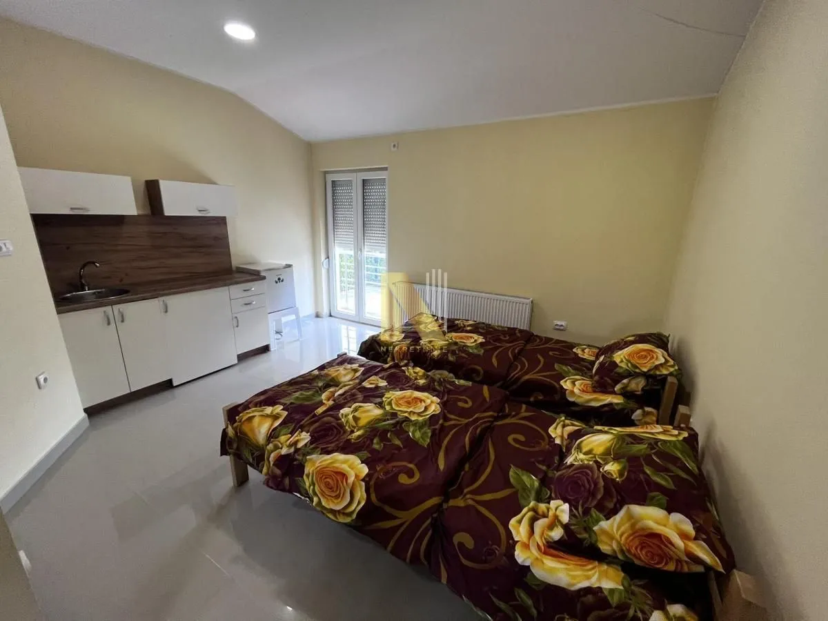 Rent, office space, 200m², Kać, Novi Sad Sve Podlokacije