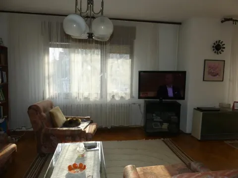 Sale, house, 260m², Tavrića obori, Jagodina