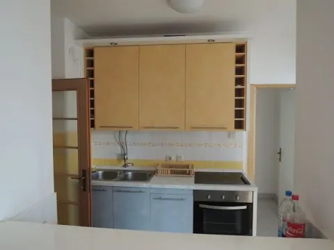 Izdavanje, trosoban stan, 92m², Novi Beograd Blok 29, Novi Beograd Sve Podlokacije - image 6