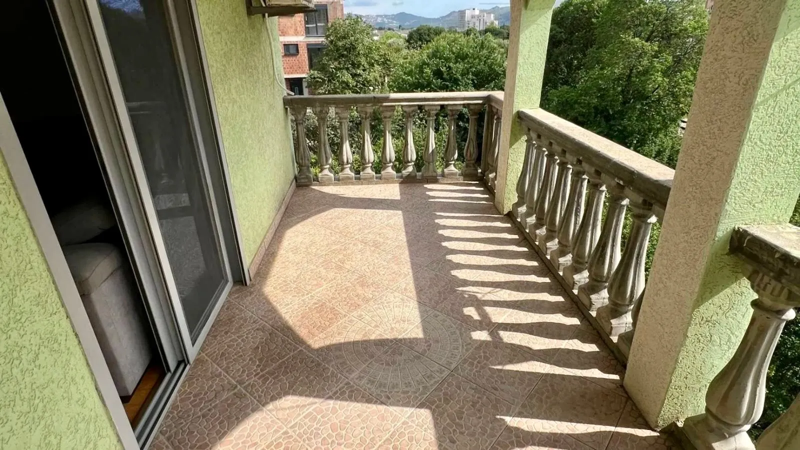 Rent, two bedroom apartment, 75m², Centar, Bar