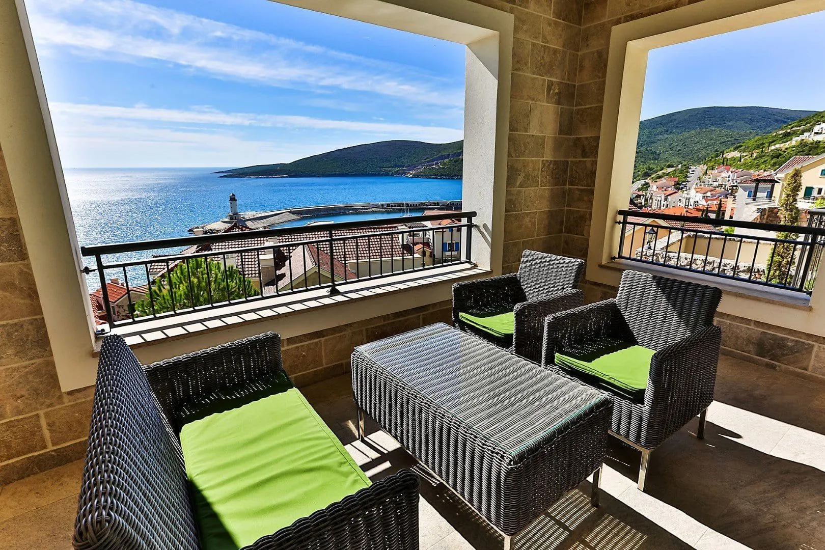 Prodaja, dvosoban stan, 126m², Kotor, Crna Gora