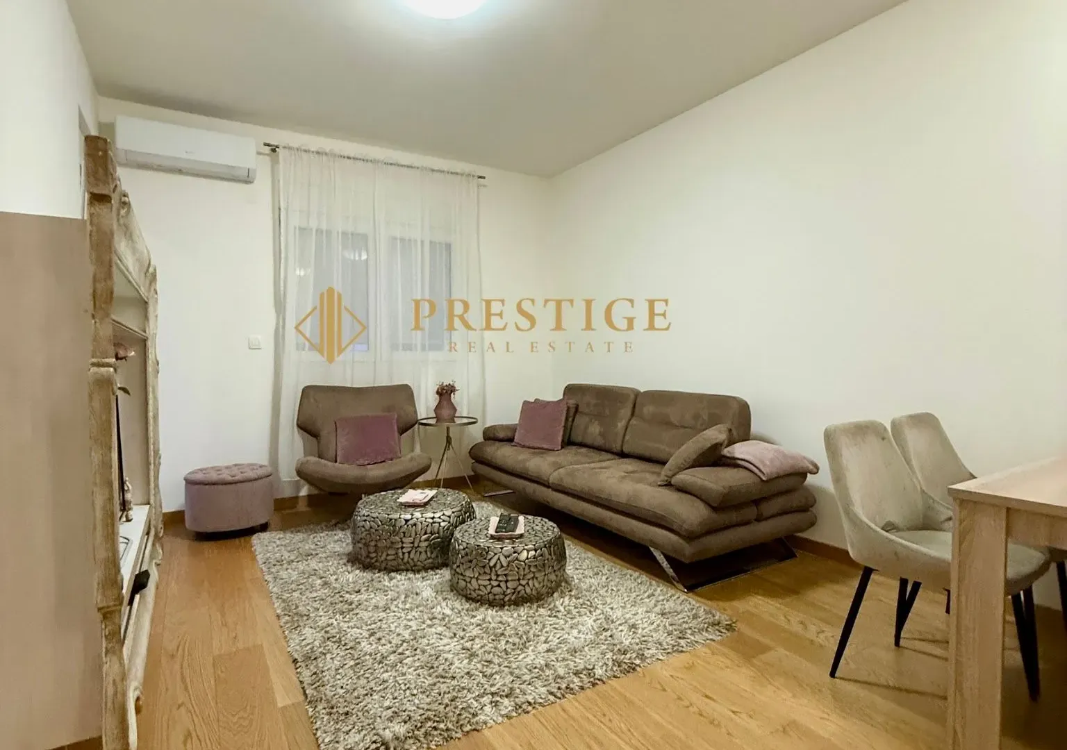 Izdavanje, jednosoban stan, 45m², City Kvart, Podgorica