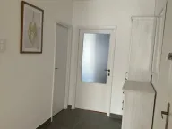 Rent, two bedroom apartment, 70m², Tivat, Crna Gora - image 7