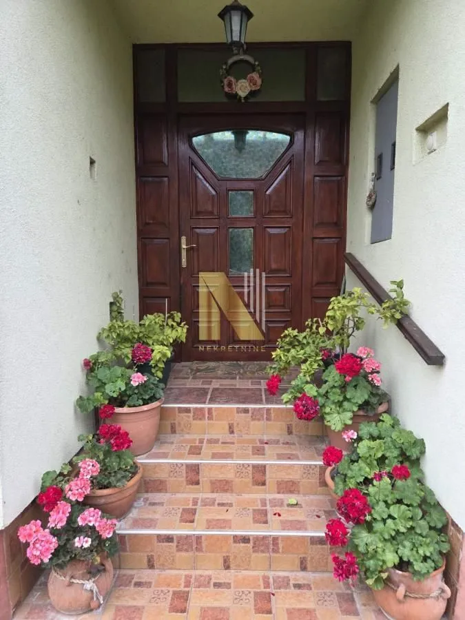 Sale, house, 162m², Veternik, Novi Sad Sve Podlokacije