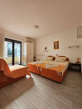 Izdavanje, trosoban stan, 100m², Gospoština, Budva - image 5