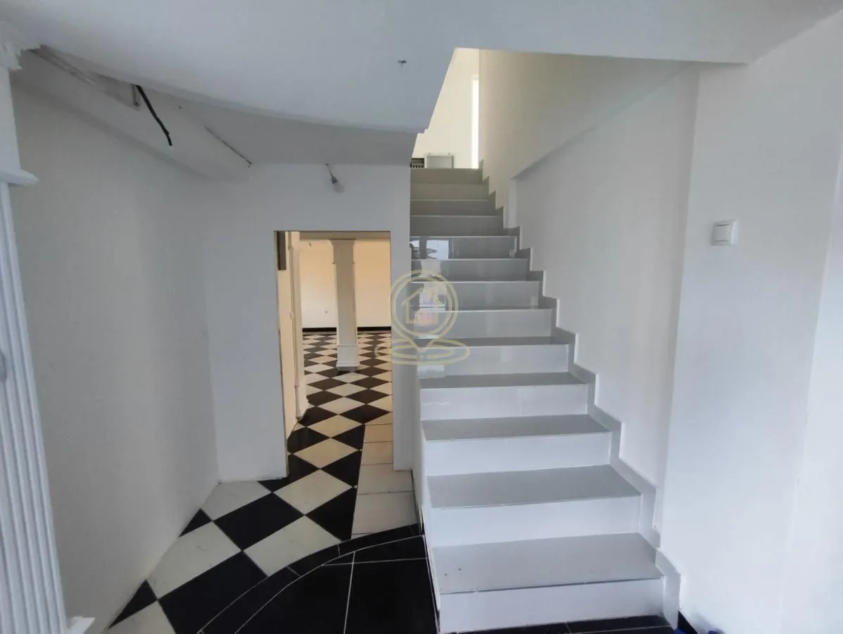 Prodaja, kuća, 374m², Veternik, Novi Sad Sve Podlokacije