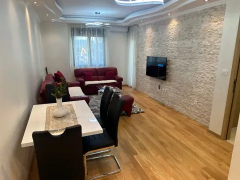 Izdavanje, jednosoban stan, 49m², City Kvart, Podgorica - image 10