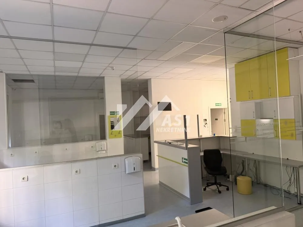 Rent, office space, 150m², Socijalno, Novi Sad Sve Podlokacije