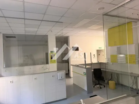 Poslovni prostor in Socijalno