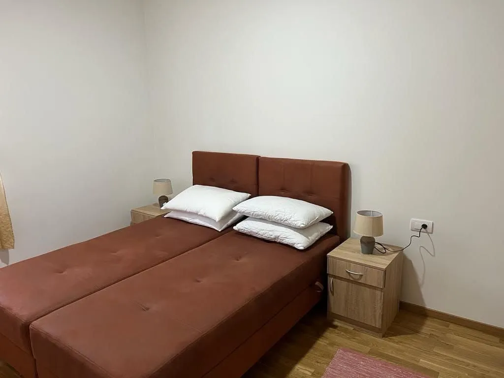 Rent, one bedroom apartment, 43m², Kalimanj, Tivat