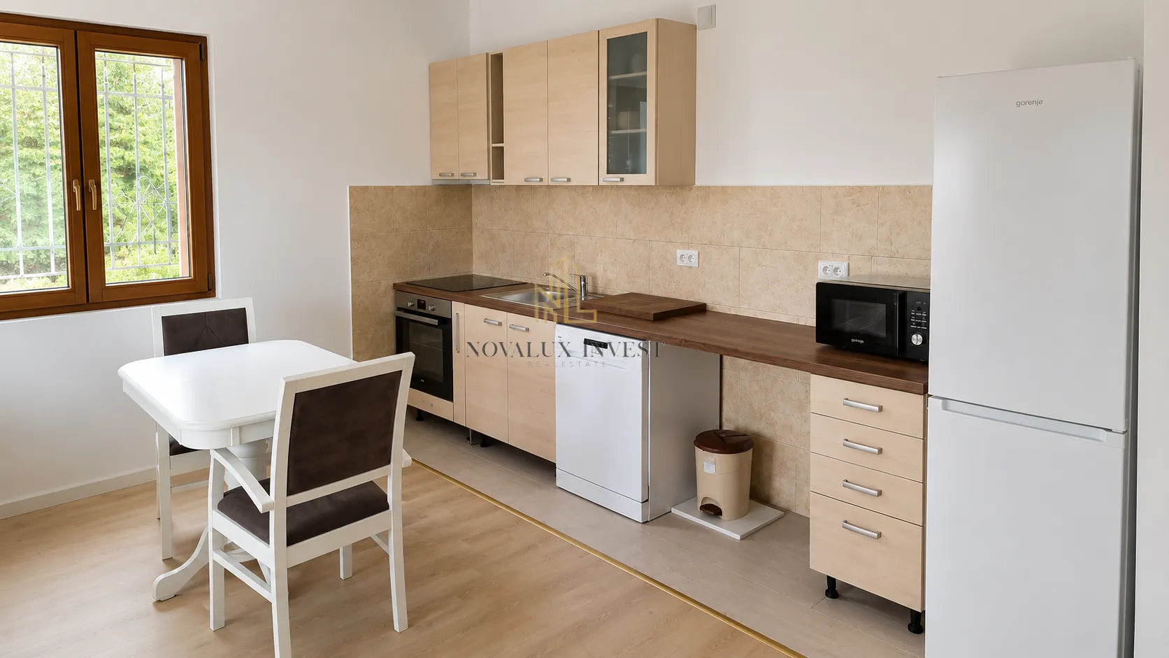 Prodaja, trosoban stan, 107m², Mažina, Tivat