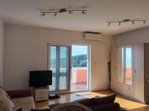 Sale, one bedroom apartment, 55m², Petrovac, Budva - image 5