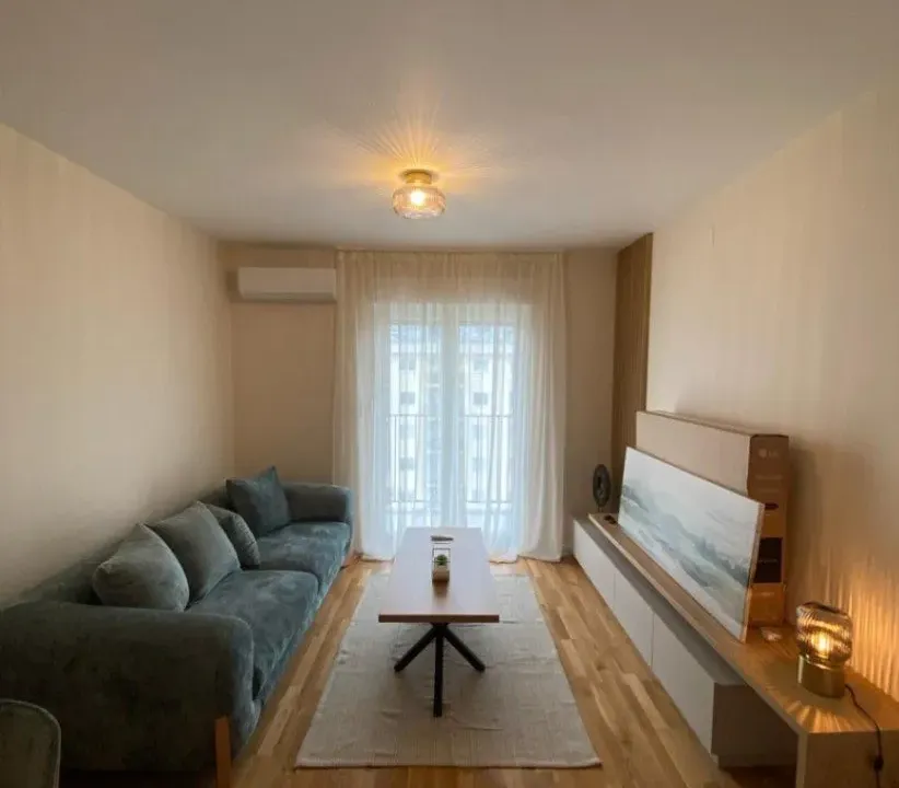 Izdavanje, jednosoban stan, 40m², Pobrežje, Podgorica