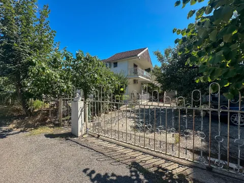 Kuća in Pobrežje
