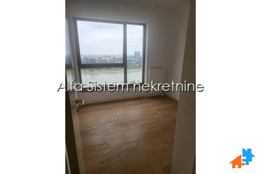 Izdavanje, trosoban stan, 85m², Savski Venac, Beograd