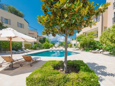 Rent, one bedroom apartment, 68m², Porto Montenegro, Tivat - image 11