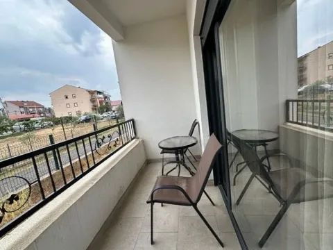 Izdavanje, dvosoban stan, 76m², Tološi, Podgorica - image 8