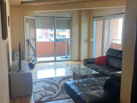 Rent, two bedroom apartment, 63m², 1 maj, Podgorica - image 6