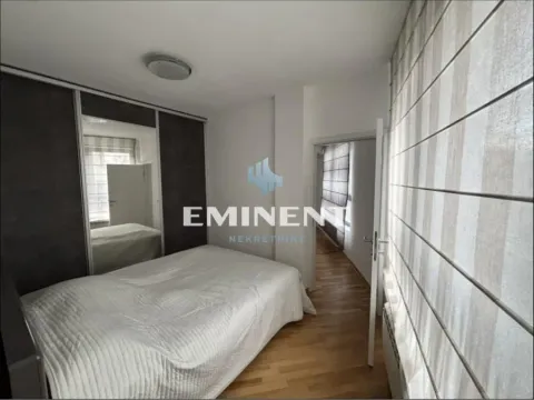 Izdavanje, trosoban stan, 73m², Kalenić Pijaca, Vračar Sve Podlokacije - image 8