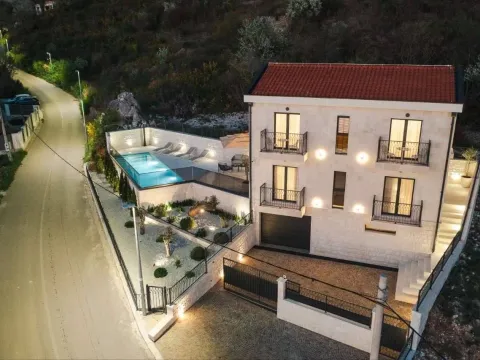 Rent, house, 180m², Blizikuće, Budva - image 9