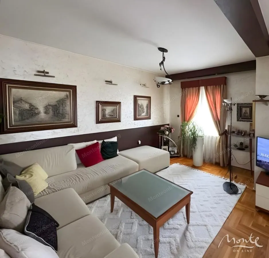 Prodaja, trosoban stan, 109m², Momišići, Podgorica
