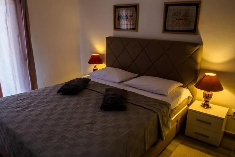 Prodaja, kuća, 511m², Đuraševići, Tivat