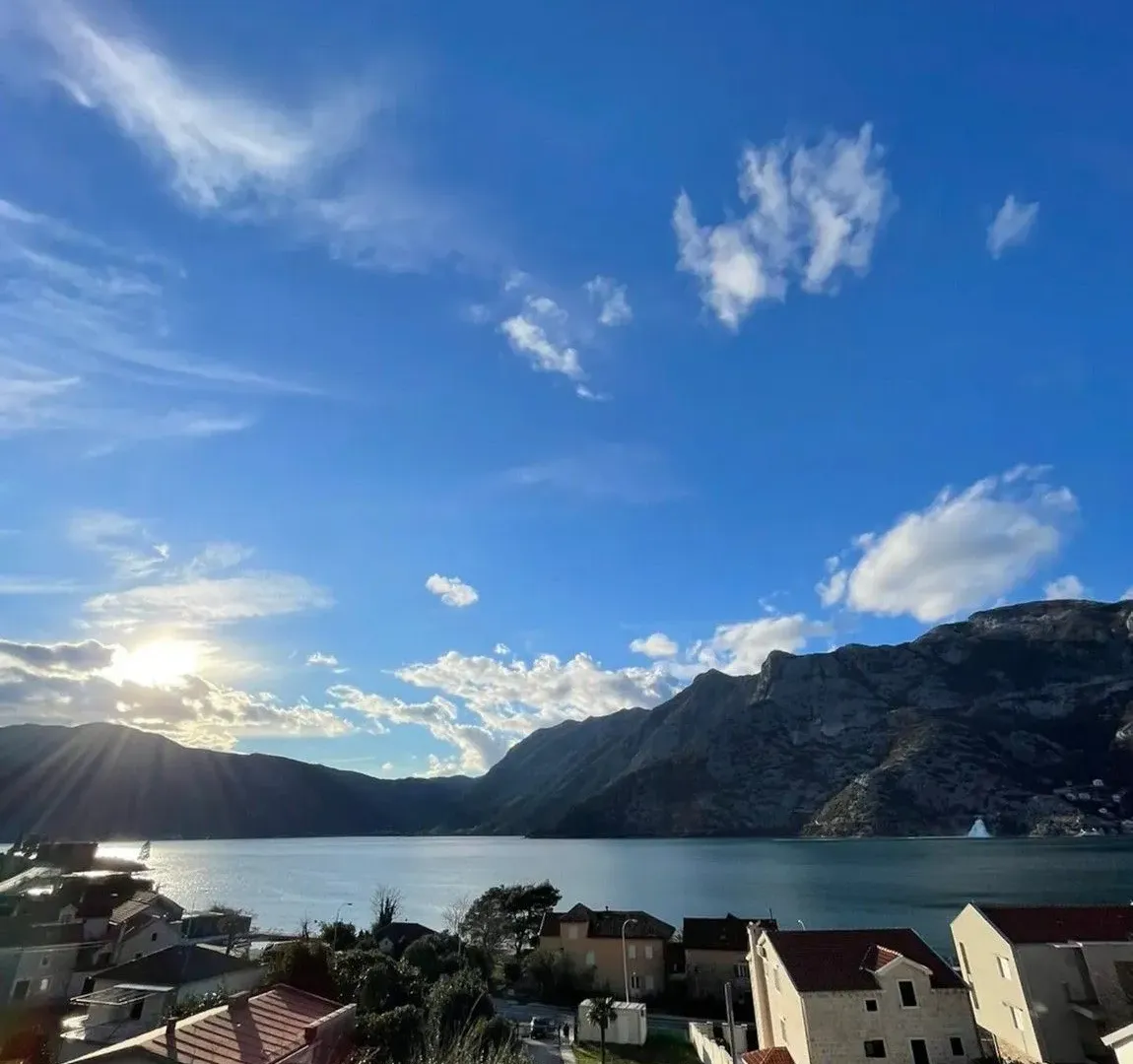 Prodaja, trosoban stan, 139m², Risan, Kotor