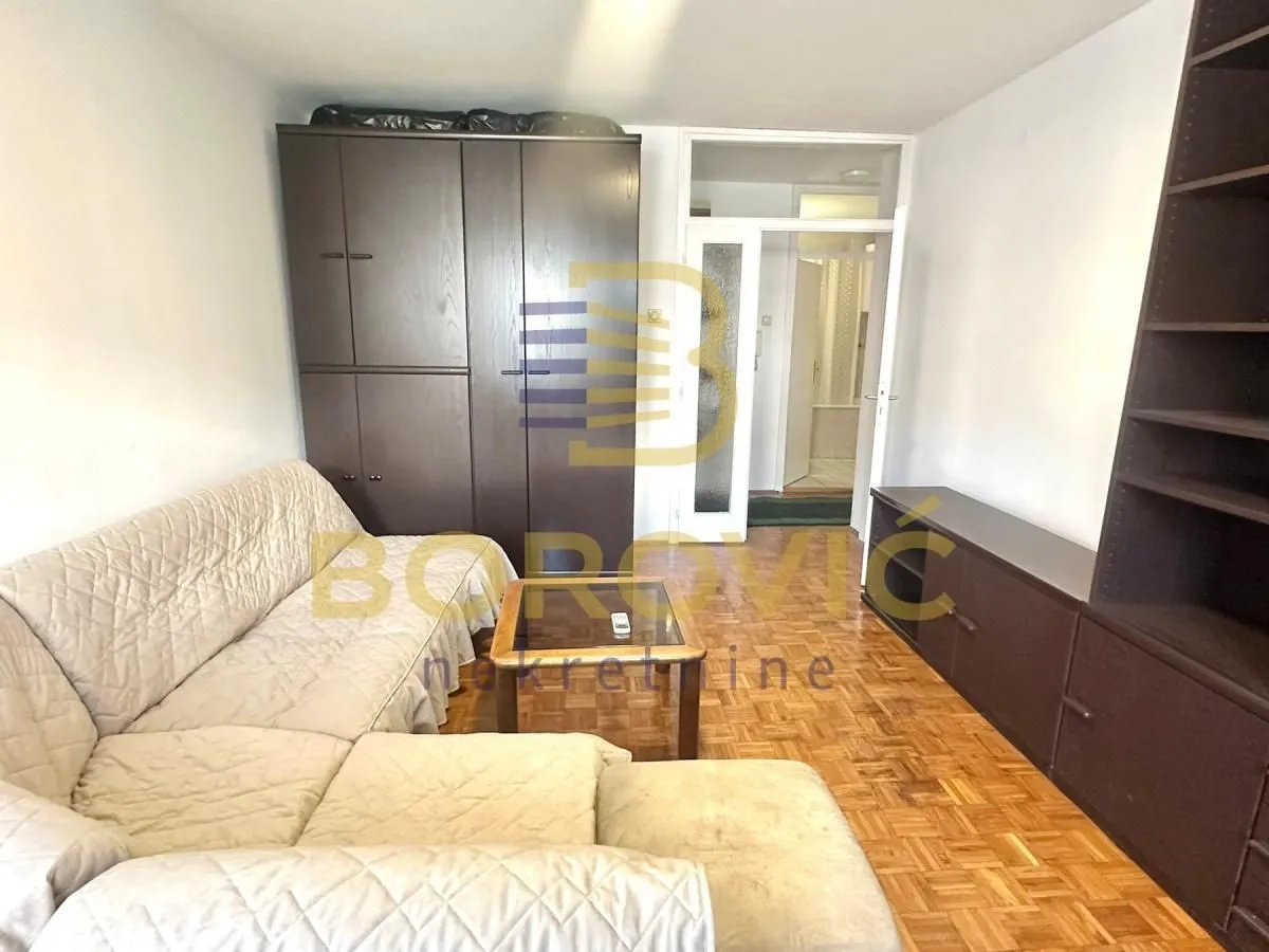 Rent, two bedroom apartment, 44m², Crveni Krst, Beograd
