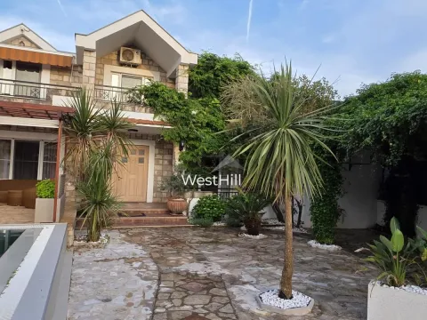 Sale, house, 234m², Tivat, Crna Gora - image 12