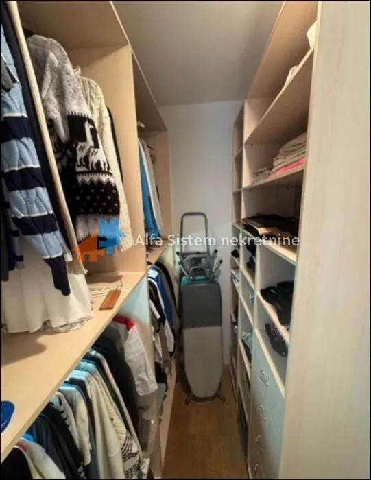 Izdavanje, trosoban stan, 125m², Vukov Spomenik, Zvezdara Sve Podlokacije