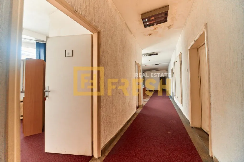 Rent, office space, 345m², Centar, Podgorica