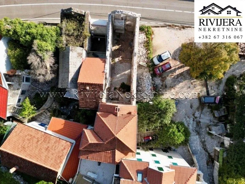 Prodaja, kuća, 250m², Strp, Kotor