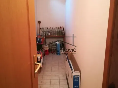 Prodaja, kuća, 250m², Novi Sad Sve Podlokacije, Novi Sad - image 14