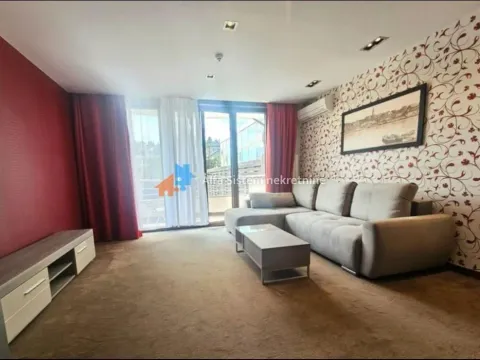 Rent, four bedroom apartment, 160m², Savski Venac, Beograd