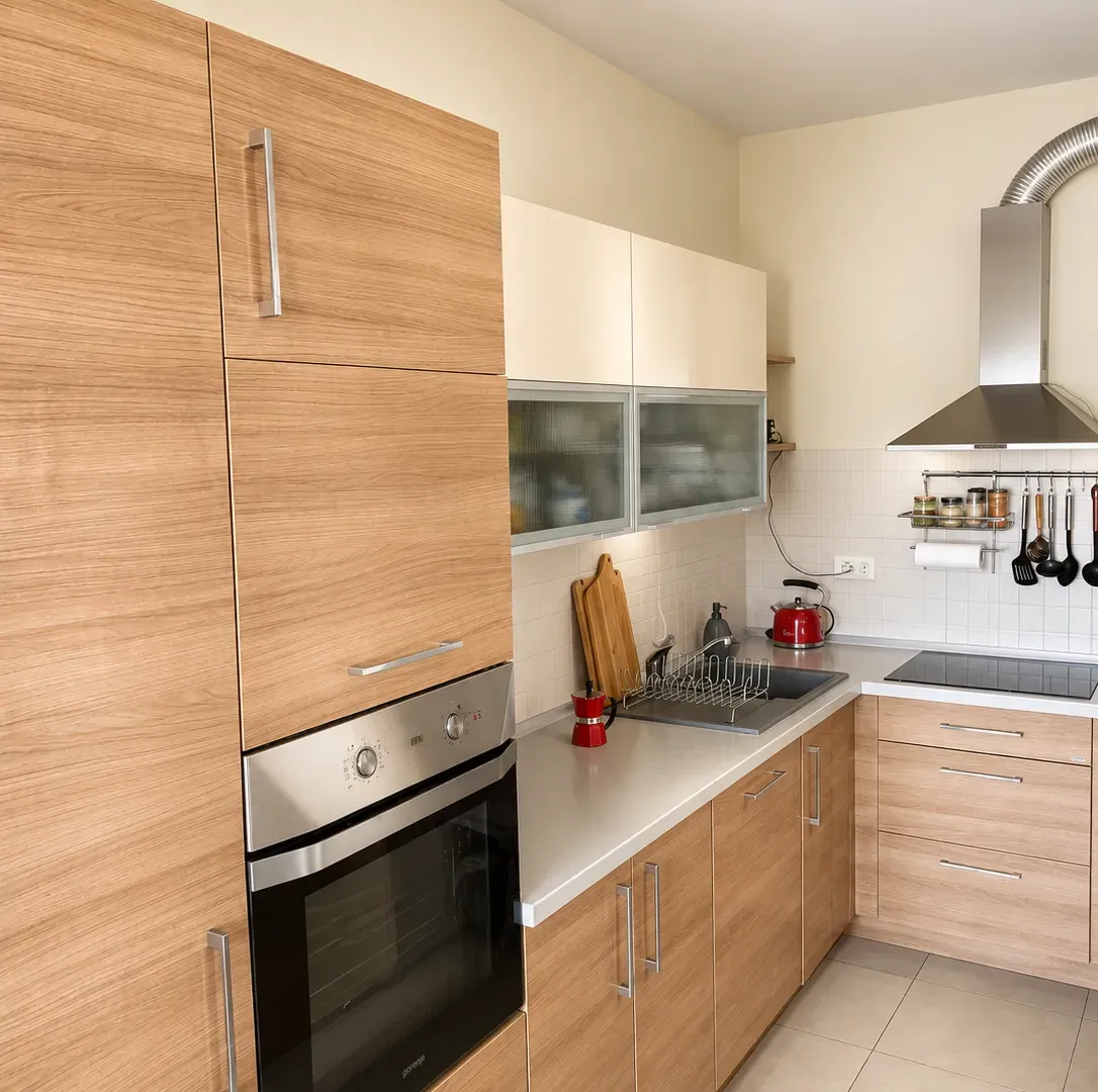 Izdavanje, trosoban stan, 103m², Pobrežje, Podgorica