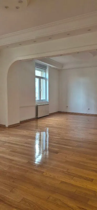 Rent, studio apartment, 144m², Vračar Sve Podlokacije, Beograd