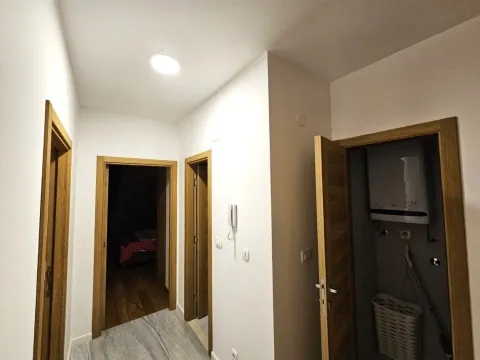 Rent, apartment, 43m², New City, Podgorica - image 4