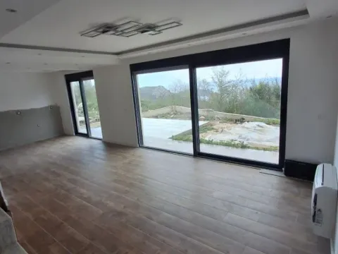 Sale, house, 750m², Markovići, Budva - image 8